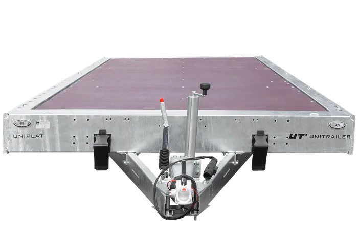 Dépanneuse UNITRAILER UNIPLAT 600/3 S à trois essieux 600×215 3500 KG – Image 3
